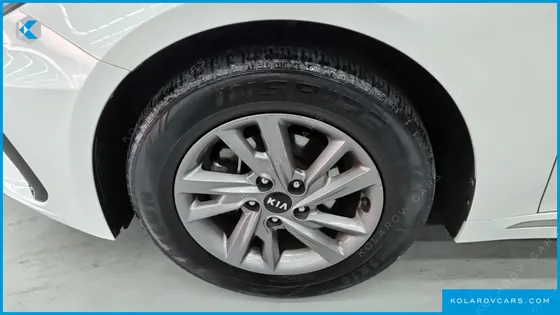 KIA K5 2.0 LPI RENTAL CAR