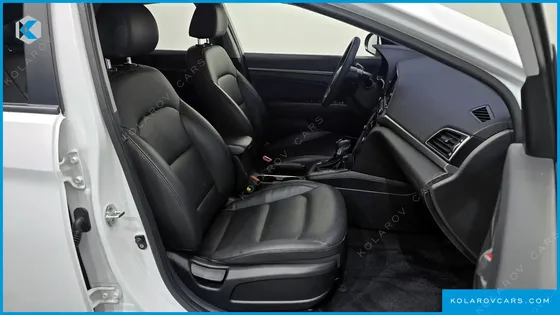 HYUNDAI ELANTRA (AVANTE) 1.6 GDI VALUE PLUS