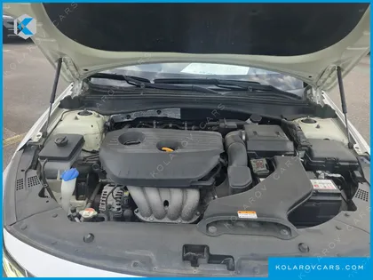 KIA K5 2.0 LPI RENTAL CAR