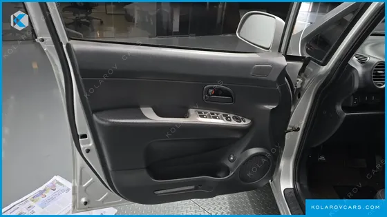 KIA CARENS LPI 2.0 GLX