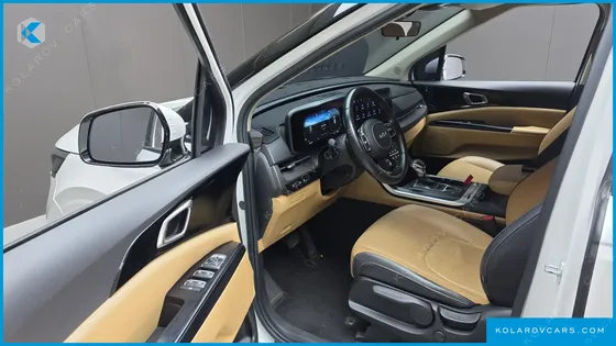 KIA CARNIVAL DIESEL 9-SEATER PRESTIGE