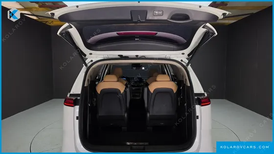 KIA CARNIVAL DIESEL 9-SEATER PRESTIGE
