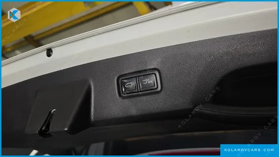 KIA CARNIVAL DIESEL 9-SEATER PRESTIGE