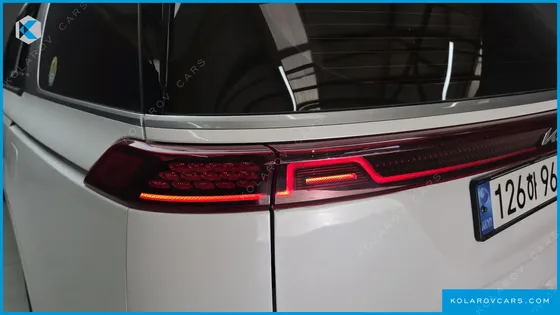 KIA CARNIVAL DIESEL 9-SEATER PRESTIGE