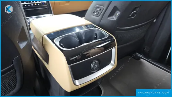 KIA CARNIVAL DIESEL 9-SEATER NOBLESSE