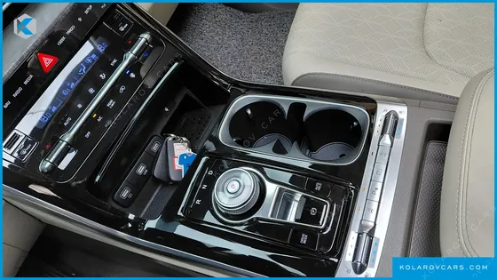 KIA CARNIVAL DIESEL 9-SEATER NOBLESSE