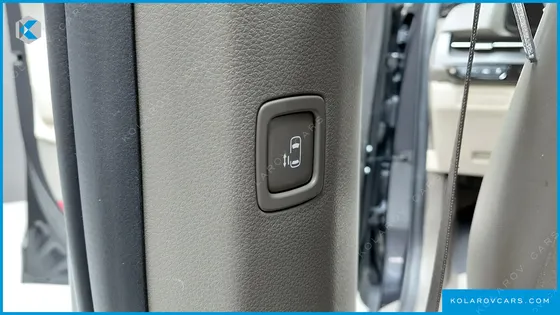 KIA CARNIVAL DIESEL 9-SEATER NOBLESSE