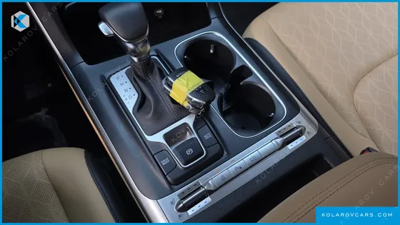 KIA CARNIVAL GASOLINE 9-SEATER PRESTIGE