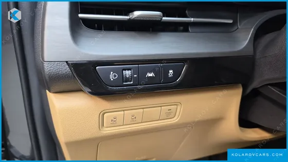 KIA CARNIVAL GASOLINE 9-SEATER PRESTIGE
