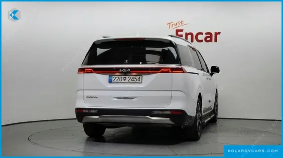 KIA CARNIVAL GASOLINE 9-SEATER SIGNATURE