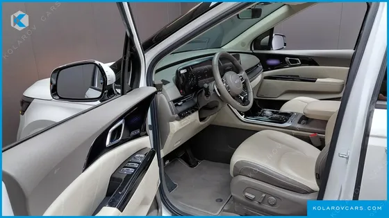 KIA CARNIVAL GASOLINE 9-SEATER SIGNATURE