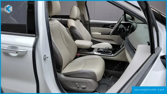 KIA CARNIVAL GASOLINE 9-SEATER SIGNATURE