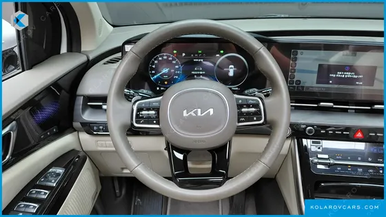KIA CARNIVAL GASOLINE 9-SEATER SIGNATURE