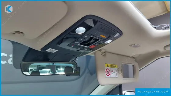 KIA CARNIVAL GASOLINE 9-SEATER SIGNATURE