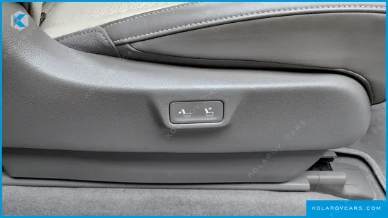 KIA CARNIVAL GASOLINE 9-SEATER SIGNATURE