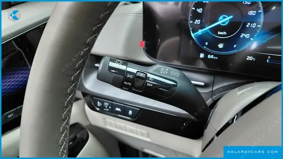 KIA CARNIVAL GASOLINE 9-SEATER SIGNATURE