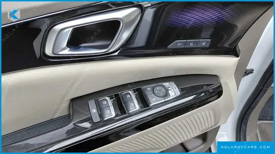 KIA CARNIVAL GASOLINE 9-SEATER SIGNATURE