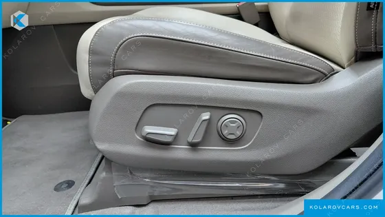 KIA CARNIVAL GASOLINE 9-SEATER SIGNATURE