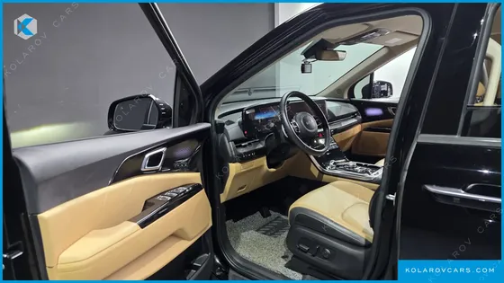 KIA CARNIVAL DIESEL 7-SEATER SIGNATURE