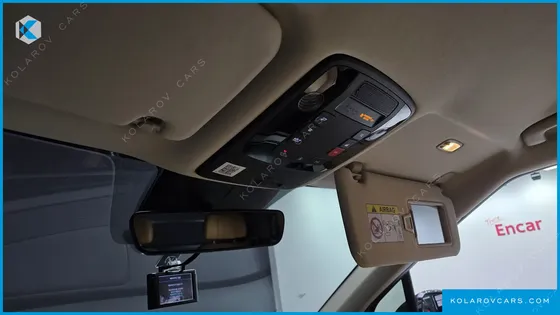 KIA CARNIVAL DIESEL 7-SEATER SIGNATURE