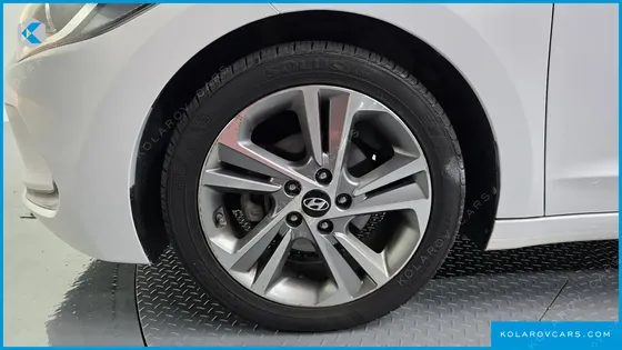 HYUNDAI ELANTRA (AVANTE) 1.6 GDI VALUE PLUS