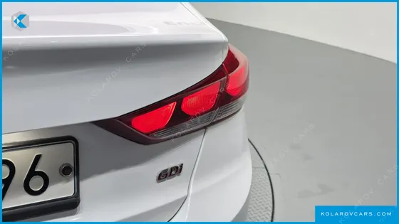 HYUNDAI ELANTRA (AVANTE) 1.6 GDI VALUE PLUS
