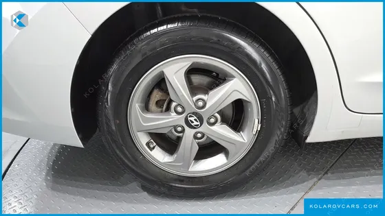 HYUNDAI ELANTRA (AVANTE) 1.6 GDI SMART