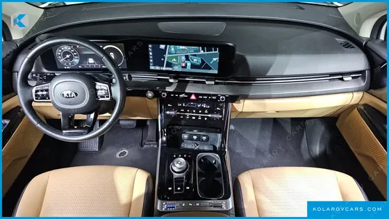 KIA CARNIVAL GASOLINE 9-SEATER SIGNATURE
