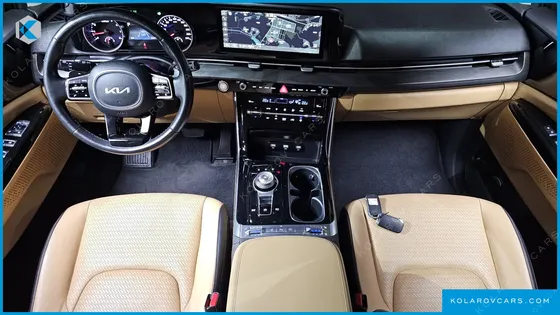 KIA CARNIVAL GASOLINE 7-SEATER NOBLESSE