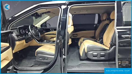 KIA CARNIVAL GASOLINE 7-SEATER NOBLESSE