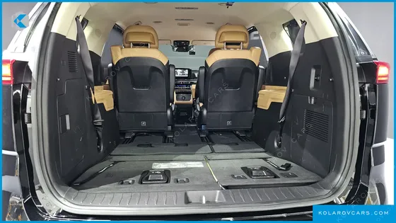 KIA CARNIVAL GASOLINE 7-SEATER NOBLESSE