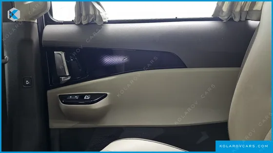 KIA CARNIVAL DIESEL 9-SEATER HI-LIMOUSINE