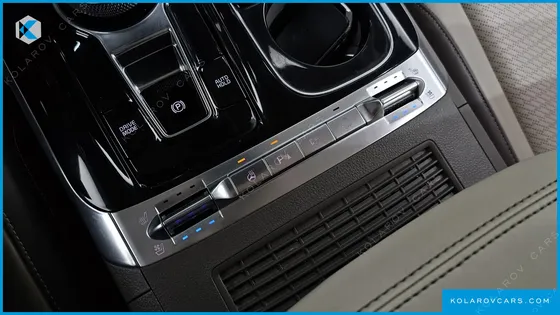 KIA CARNIVAL DIESEL 9-SEATER HI-LIMOUSINE