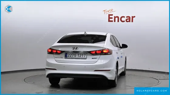 HYUNDAI ELANTRA (AVANTE) 1.6 E-VGT SMART
