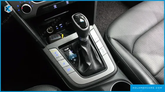 HYUNDAI ELANTRA (AVANTE) 1.6 E-VGT SMART