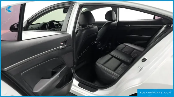 HYUNDAI ELANTRA (AVANTE) 1.6 E-VGT SMART