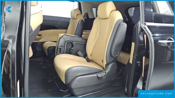 KIA CARNIVAL GASOLINE 11-SEATER NOBLESSE