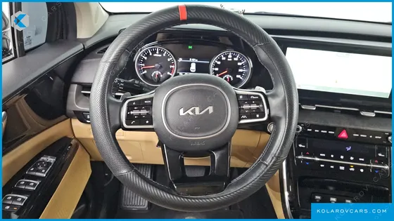 KIA CARNIVAL GASOLINE 11-SEATER NOBLESSE