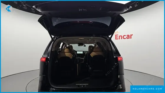 KIA CARNIVAL GASOLINE 11-SEATER NOBLESSE