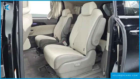KIA CARNIVAL GASOLINE 9-SEATER HI-LIMOUSINE