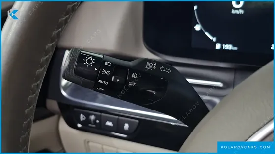 KIA CARNIVAL GASOLINE 9-SEATER HI-LIMOUSINE