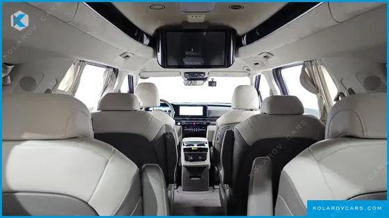 KIA CARNIVAL GASOLINE 9-SEATER HI-LIMOUSINE