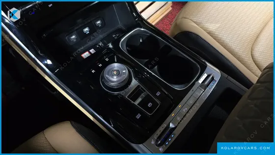 KIA CARNIVAL DIESEL 9-SEATER SIGNATURE