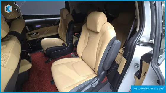 KIA CARNIVAL DIESEL 9-SEATER SIGNATURE