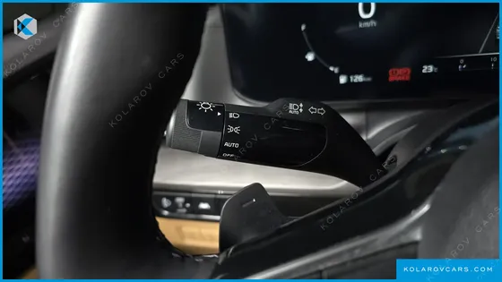 KIA CARNIVAL DIESEL 9-SEATER SIGNATURE