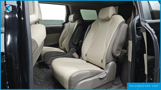 KIA CARNIVAL DIESEL 9-SEATER PRESTIGE