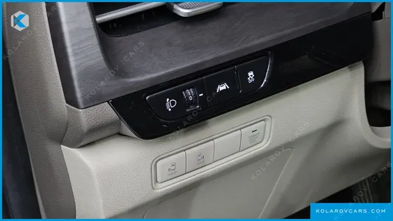 KIA CARNIVAL DIESEL 9-SEATER PRESTIGE