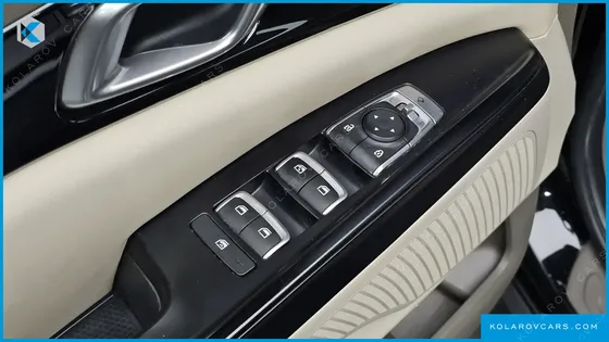 KIA CARNIVAL DIESEL 9-SEATER PRESTIGE