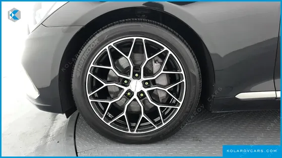 HYUNDAI GENESIS G330 MODERN AWD
