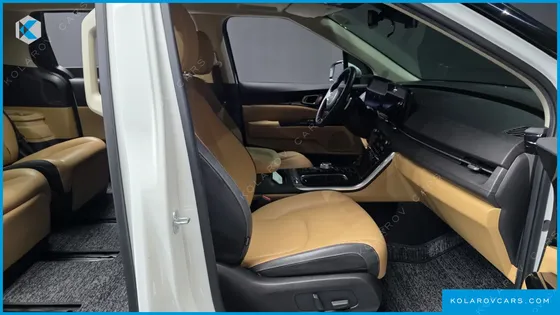 KIA CARNIVAL GASOLINE 7-SEATER SIGNATURE